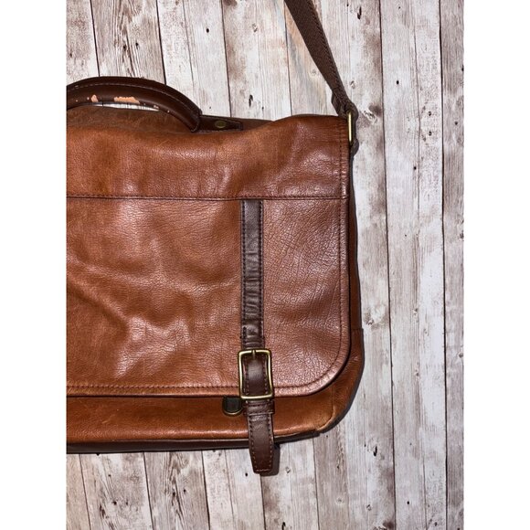 Men's Fossil Brown Leather Satchel Messenger Computer Laptop Bag Buckle Closure - Picture 2 of 16